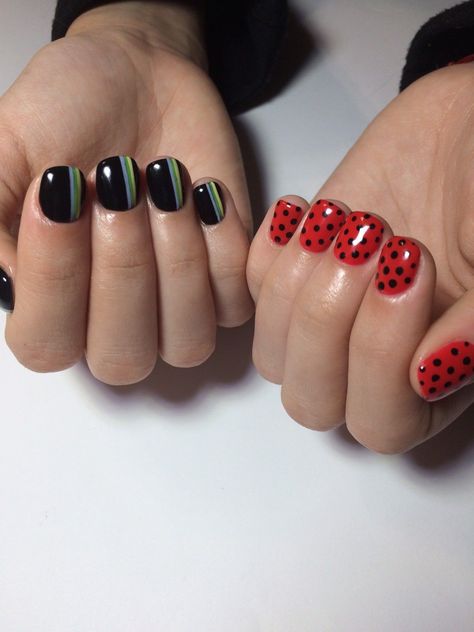 Miraculous Nail Art, Miraculous Ladybug Nail Art, Miraculous Ladybug Nails, Miraculous Nails, Anime Themed Nails, Ladybug Nails, Ladybug E Catnoir, Short Nail Manicure, Punk Nails