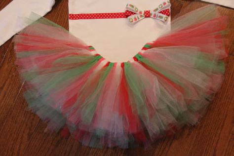 Baby Pressure Points, Tutu Skirt Diy, Easter Tutu, Diy Tutu Skirt, Tutu En Tulle, Tulle Skirt Tutorial, Girls Sewing Patterns, Tutu Tutorial, No Sew Tutu