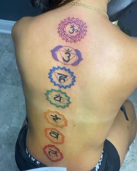 Spiritual Tattoos On Back, Chakra Spine Tattoos For Women, Chakra Tattoo Spine, Chakra Spine Tattoo, Chakra Back Tattoo, Chakra Tattoos, Chakras Tattoo, Tattooing Inks, Chakra Tattoo