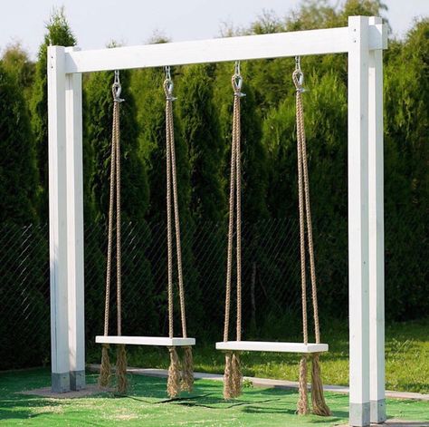 Backyard Swings, Garden Swing, Backyard Playground, Backyard Play, Outdoor Swing, House Modern, Backyard For Kids, House Landscape, Backyard Projects