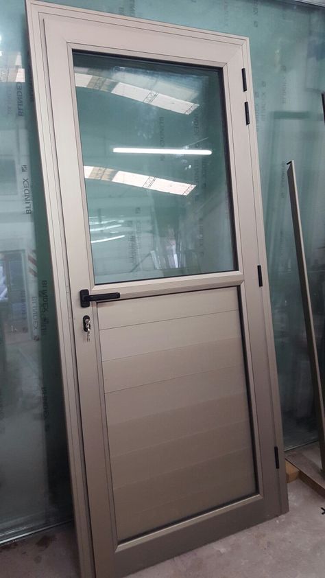 Aluminum Doors Modern Bedroom, Almunium Doors Design, Almunium Door Design, Aluminium Doors Design Modern, Upvc Door Design, Porch Gate Design, Aluminum Bathroom Door, Modern Windows And Doors, Aluminium Door Design