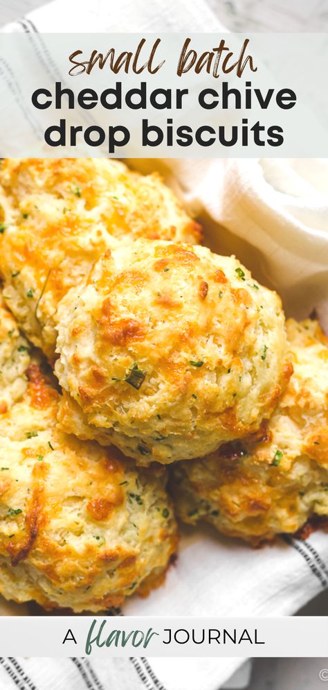 Red Lobster Cheddar Bay Biscuits Recipe, Easy Drop Biscuits, Drop Biscuits Recipe, Red Lobster Cheddar Bay Biscuits, Small Batch Cooking, Red Lobster Biscuits, Easy Biscuit, Cheesy Biscuit, Easy Biscuit Recipe