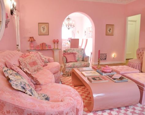 Pink Checkered Rug, Pink Ruffle Curtains, 80’s Room, Heart Chair, Lips Phone, Shabby Chic Tea Party, Ruffle Curtains, Italy House, Girly Decor