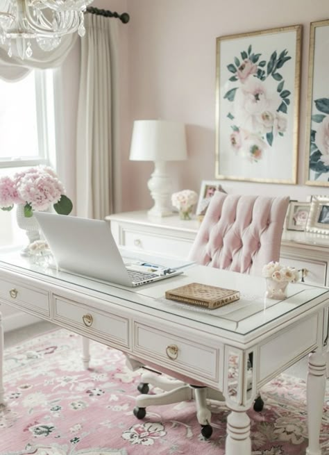 Arias Bedroom, Modern Minimalist Home Office, Minimalist Home Office Ideas, Girly Office Space, Womens Home Office Ideas, Office Craft Room Combo, Girly Office, Fancy Office, Office Built Ins