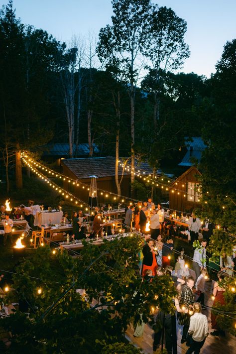 Desolation wilderness hotel wedding, photo of outdoor reception with twinkle lights.  Elsa Boscarello is a destination photographer available to serve couples in Lake Tahoe, CA and around the world.  Find her work on Instagram @elsaboscarello or www.elsaboscarello.com  Lake Tahoe Wedding Photography | Lake Tahoe Wedding Venues | Lake Tahoe Wedding Inspiration | California Wedding Photographer | California Wedding Venue | Outdoor Weddings | Vibrant Wedding Flowers | Vibrant Wedding Colors Mountain Outdoor Wedding, California Wedding Decor, Lake Wedding Flowers, Norcal Wedding, Wedding Lake, Outdoor Mountain Wedding, Backyard Lake Wedding, Lake Wedding Ideas, Mountain Wedding Ideas