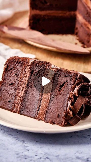 Arman Liew on Instagram: "The best healthy chocolate cake that is super moist, rich, and clocks in at under 100 calories per slice! Comment “recipe” and I’ll DM you the recipe right this second OR you can google “the big man’s world healthy chocolate cake” #healthycake #healthychocolatecake #cleansweetscookbook #chocolatecake #lowcaloriecake #sugarfreecake #lowcalorie #sugarfreedessert #f52grams #wholefoods #thebakefeed #vegancake #glutenfreecake #sugarfree #ketofood #thebigmansworld" Camila Hurst, Healthy Chocolate Cake Recipe, Matilda Chocolate Cake, Matilda Cake, Fluffy Layers, Mini Chocolate Cake, Clean Sweets, Healthy Chocolate Cake, Gooey Bars