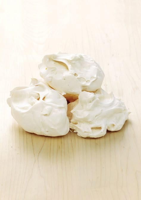 If you think meringue is too fiddly or time consuming to make from scratch, think again with this easy basic meringue recipe. Basic Meringue Recipe, Meringue Recipes, Raspberry Pavlova, Perfect Meringue, How To Make Meringue, Chocolate Meringue, Meringue Recipe, Pavlova Recipe, Delicious Magazine