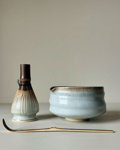 This simple sky blue matcha bowl with matching whisk holder will also be added to the website this Saturday 💙 📩 Don’t forget to sign up to my newsletter for exclusive early access to my shop update on SEPTEMBER 14TH- You can find a link in my bio @ikkai.ceramics #Matcha #Matchabowl #Chawan #handmadechawan #pottery #matchalovers #handcrafted #handmade #faitmain #handgefertigt #craftmanship #artisanat #handwerkskunst #maker #artisan #ceramics #céramique #pottery #poterie #keramik #keramiekat... Matcha Pottery Set, Chawan Matcha Bowl, Japanese Tea Bowl, Ceramic Matcha Bowl, Matcha Pottery, Matcha Bowl Ceramics, Matcha Corner, Blue Matcha, Pottery Throwing