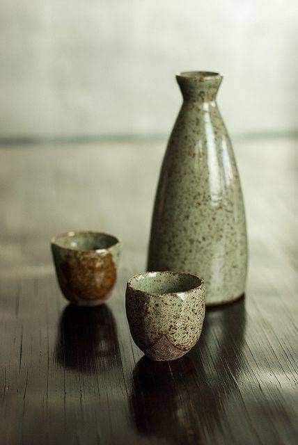 Sake Tasting, Iron Filings, Sake Cups, Sake Cup, Sake Set, Keramik Design, Ceramic Bottle, Pottery Classes, Pottery Crafts