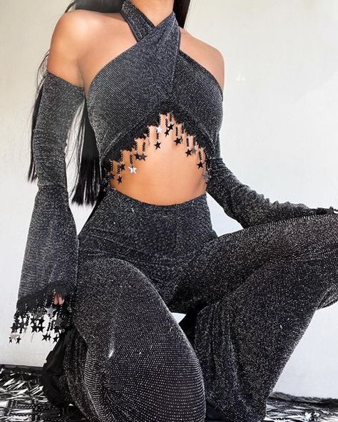 Fractal Witch (@fractalwitch.co) • Instagram photos and videos Lilith Goddess, Rave Fits, Festival Outfits Rave, Fest Outfits, Outfits Rave, Fringe Top, Rave Wear, Mode Inspo, Rave Outfits