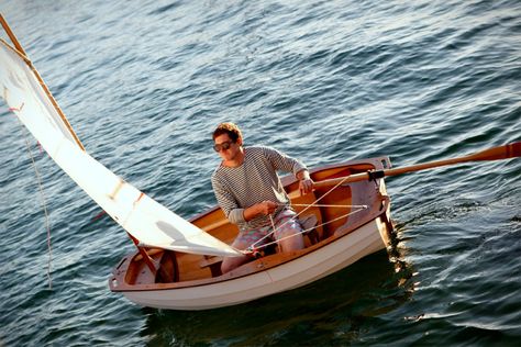 I want one of these Balmain DIY small sailboat kits for the small little lake near my house Diy Sailboat, How To Build Abs, Sailboat Plans, Wood Hardware, Plywood Boat, Sailing Dinghy, Make A Boat, Small Sailboats, Build Your Own Boat