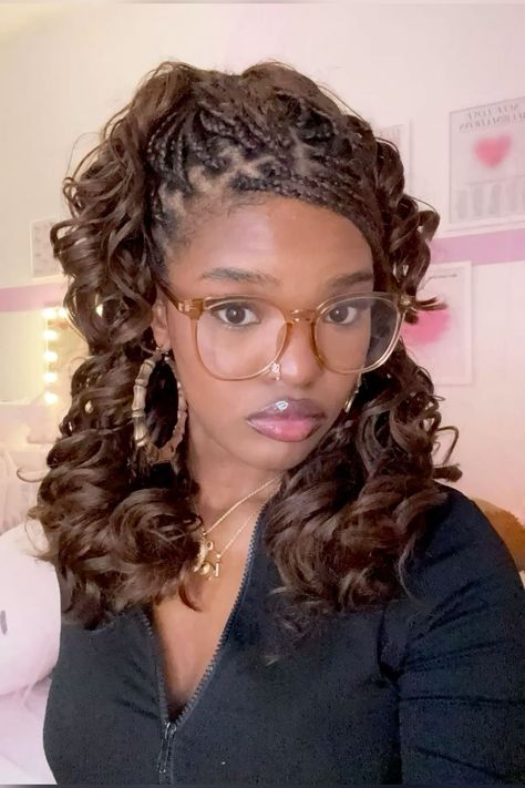 Ginger On Light Skin, Boho Box Braids Styles, Hair Inspo Protective, French Girl Braids, Ginger Brown French Curl Braids, Holiday Braided Hairstyles, Feminine Braids Black Women, Boho Braids With French Curls, Hairstyles For French Curls