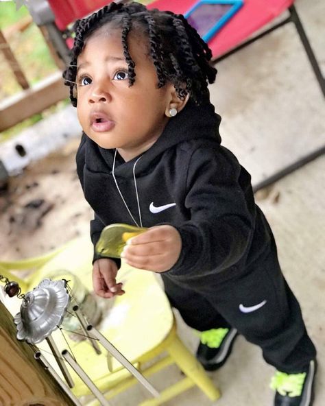 OMG 😍😍 Tagg source 👑⭐👑⭐👑⭐ #followme #likes #likes4likes #photooftheday #bckcutie #FashionKids #kidsofinsta #babiesofinsta #Fashion… Boy Braids, Boy Braids Hairstyles, Future Son, Baby Boy Hairstyles, Braids For Boys, Black Baby Boys, Baby Boy Swag