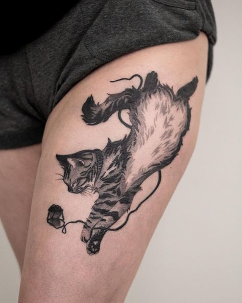 Animal Tattoos For Women, Cute Cat Tattoo, 4 Tattoo, Cat Tattoo Designs, Gorgeous Tattoos, Cute Little Tattoos, Tatuaje A Color, Great Tattoos, Little Tattoos