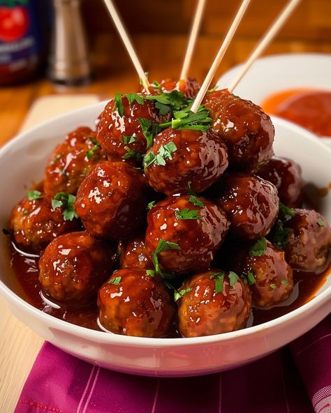 Hot Pepper Jelly Meatballs Crock Pot, Pepper Jelly Meatballs Crock Pot, Hot Pepper Jelly Meatballs, Pepper Jelly Meatballs, Meatballs Sauce Recipe, Jelly Meatball Recipe, Habanero Jelly, Meatballs Sauce, Low Fat Vegan Recipes