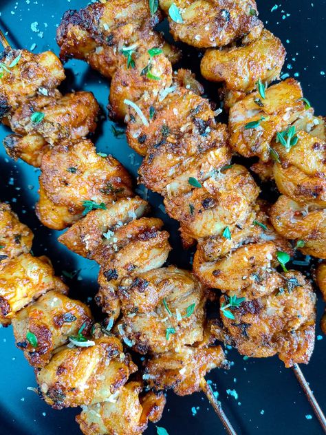 Oven Baked Garlic Parmesan Chicken Skewers - Go Healthy Ever After Oven Chicken Skewers, Baked Chicken Skewers Oven, Baked Chicken Skewers, Oven Baked Chicken Bites, Chicken Bites Oven, Oven Parmesan Chicken, Garlic Parmesean Chicken, Chicken Skewers In Oven, Panko Crusted Chicken Breast