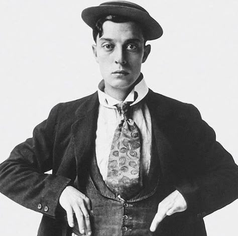 Mens 20s Fashion, Deadpan Expression, 20s Men, 1920s Mens Fashion, Photo Enhancer, Buster Keaton, Art Edit, Classic Monsters, Silent Film