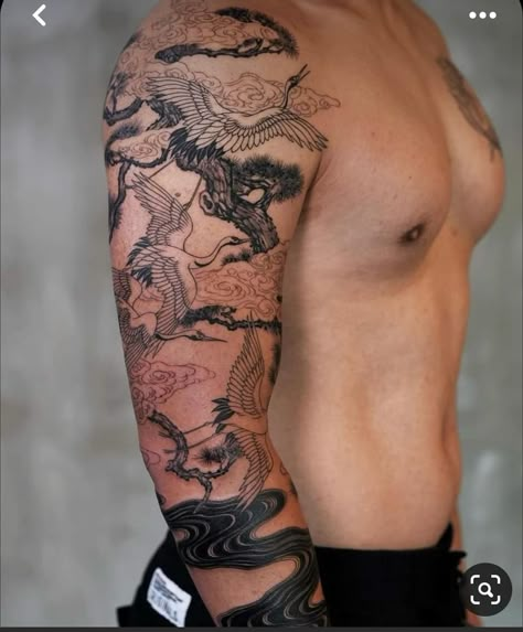 Asian Crane Tattoo, Tattoos Arm Mann, Japanese Tattoos For Men, Tattoo Japanese Style, Crane Tattoo, Japan Tattoo Design, Tattoo Inspiration Men, Chinese Tattoo, Back Tattoos For Guys