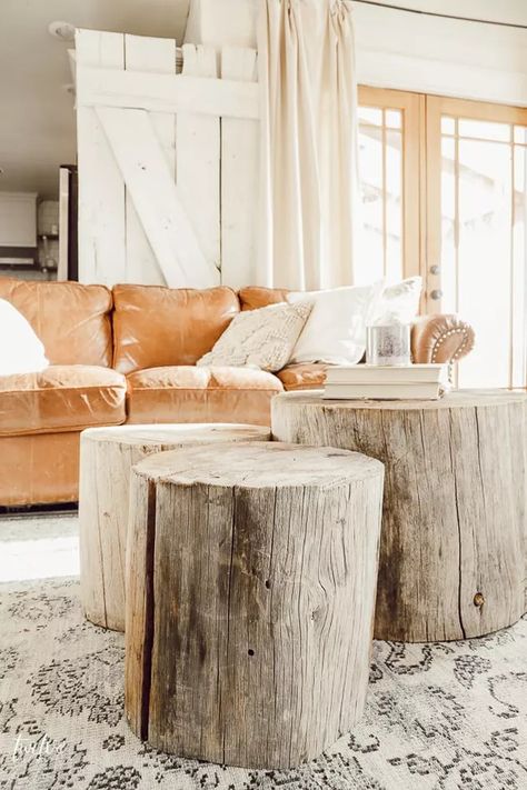 Tree Stump Coffee Table, Stump Coffee Table, Diy Esstisch, Tree Stump Table, Stump Table, Farmhouse Side Table, Stylish Coffee Table, Rustic Coffee Tables, Diy Coffee Table