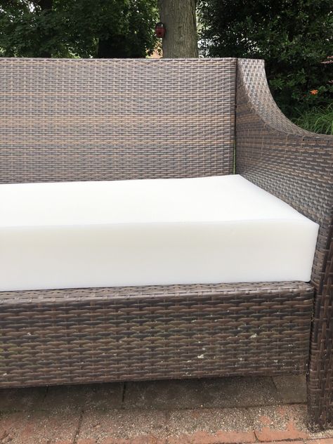 Outdoor Chair Cushions Diy, Diy Patio Furniture Cushions, Diy Patio Cushions, Outdoor Couch Cushions, Diy Chair Cushions, Outside Cushions, Patio Cushion Covers, Outdoor Sofa Cushions, Cushions Diy