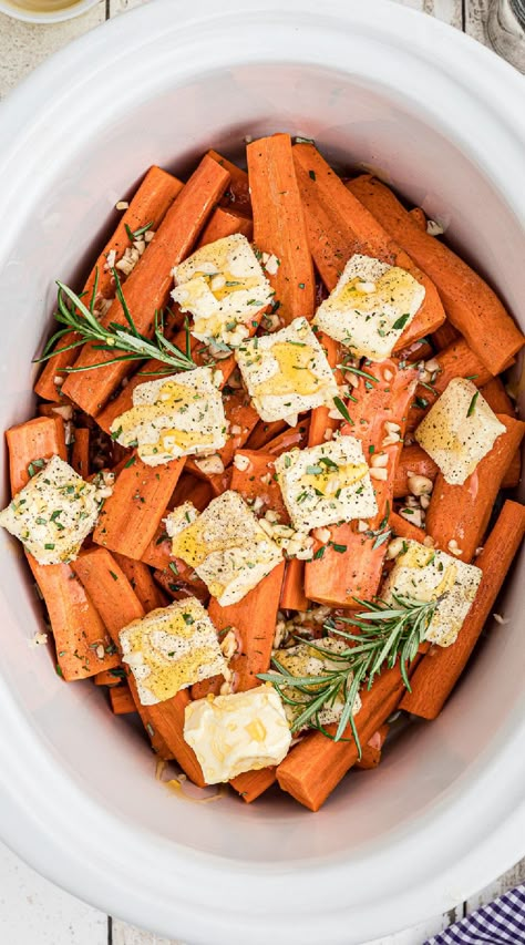 Easy Thanksgiving Vegetable Dish, Carrot Sides For Thanksgiving, Thanks Giving Crockpot Recipes, Thanksgiving Savory Recipes, Crockpot Corn Thanksgiving, Carrot Slow Cooker, Family Favorite Side Dishes, Family Thanksgiving Food, Slowcooker Thanksgiving Recipes