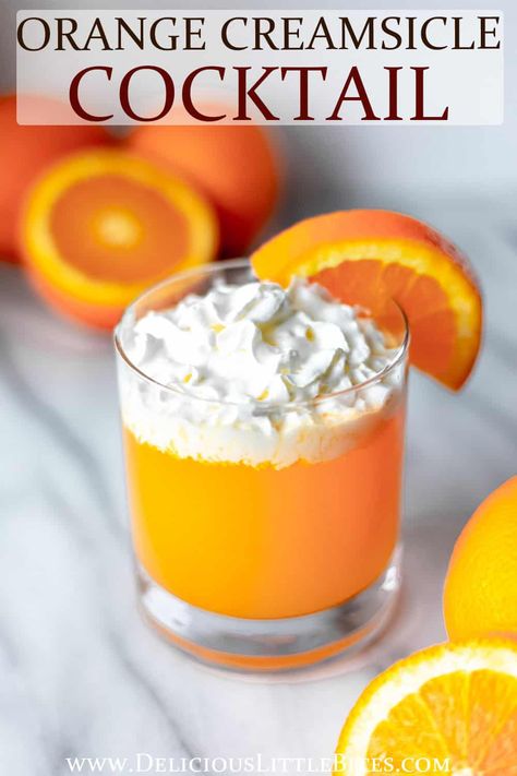 This Orange Creamsicle Cocktail is the perfect summertime dessert beverage. It tastes so much like the orange creamsicle popsicles you grew up with and love! Orange Creamsicle Drink Alcohol, Alcoholic Root Beer Float, Orange Creamsicle Cocktail, Orange Creamsicle Drink, Kid Friendly Smoothie Recipes, Creamsicle Cocktail, Creamsicle Drink, Whipped Vodka, Pineapple Cocktail