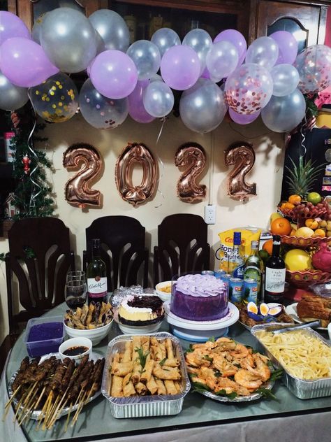 Violet New Year 2022 Purple Decor Ideas Christmas Handaan Ideas, Birthday Food Ideas Filipino, New Year Food Ideas Filipino, Filipino New Year, New Year Decorations Ideas 2024, Filipino Party Food Ideas, Pinoy Christmas Food, Pinoy Party, Filipino Food Party