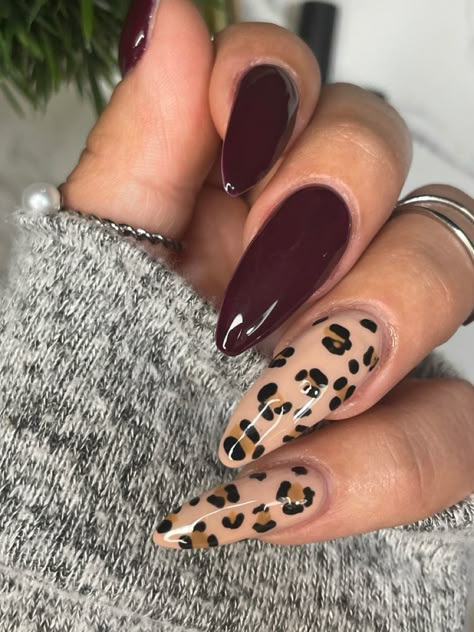 Simple Leopard Print Nails, Jaguar Print Nails, Leapord French Tip Nails Acrylic, Burgundy Gold Nail Designs, Fall Zebra Print Nails, Brown Cheetah Print Nails, Burgundy And Leopard Nails, Pantera Nails, Maroon And Leopard Nails