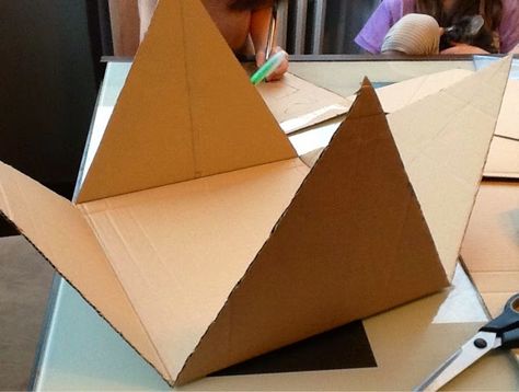 Ancient Egypt Crafts Projects, Pyramid Project Ideas, Pyramid Craft, Pyramid School Project, Ancient Egypt Display, Egypt Display, Pyramid Project, Ancient Egypt Crafts, Egypt Vbs