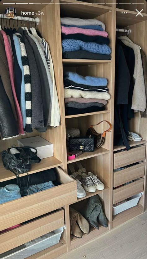 Full Wardrobe Aesthetic, Full Closet Aesthetic, Best Workout Clothes, Closet Organisation, Closet Addition, Room Organisation, Closet Layout, Cosy Room, Wardrobe Room