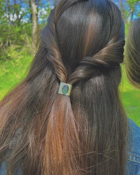 Hair cuffs coming soon… #sterlingsilverjewelry #sterlingsilver #squidsjewelry #hairaccessories Cool Hair Pins, Cool Hair Accessories, Hair Cuffs Hairstyles, Hair Cuff, Braid Cuffs, Cute Hair Accessories, Hair Cuffs, Hair Adornments, Hair Jewellery