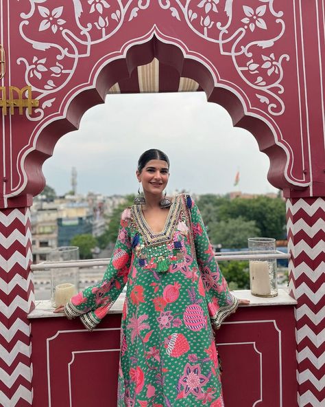 @deekshakhurana is serving major vibes in the Jade Choga Set from Rishi & Vibhuti ���💚🔥 That perfect mix of chic and traditional is giving us life! If you’re ready to turn heads and level up your style this festive season, this is the look to grab. ‼️ 🌍 Shop now on www.aurayafashion.com 📞 call us at +91-9205084006 #AurayaFashion #deekshakhurana #rishiandvibhuti #festivefinds #TopPicks #ShopNow #ComfortAndStyle #diwali #festiveseason #shoponlineindia Rishi Vibhuti, Festive Season, Level Up, Diwali, Festival Season, Jade, Your Style, Shop Now, Turn Ons