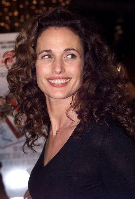 Older Actresses, Andie Macdowell, Shape Magazine, Under The Knife, Pretty Skin, Eating Clean, An Exercise, Hollywood Actress, Cindy Crawford