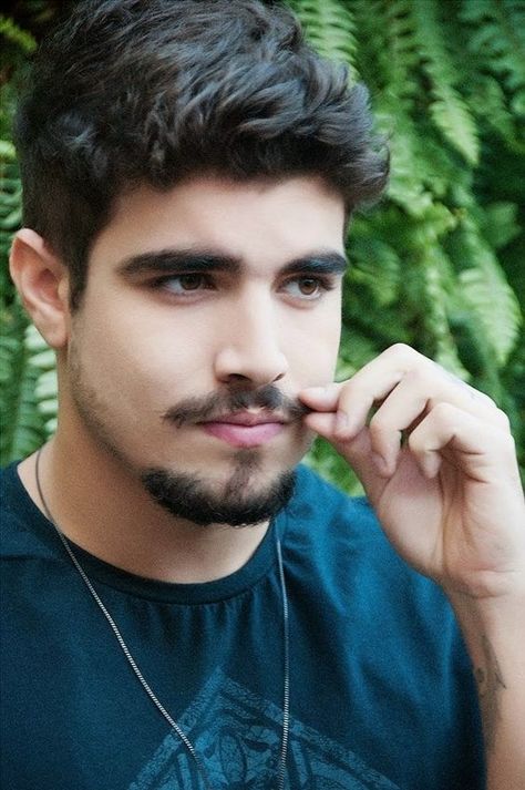 Caio Castro Mustache And Goatee Style, Moustache And Goatee, Patchy Beard Styles, French Beard, Beard Styling, Goatee Styles, Mustache And Goatee, Beards And Mustaches, Goatee Beard