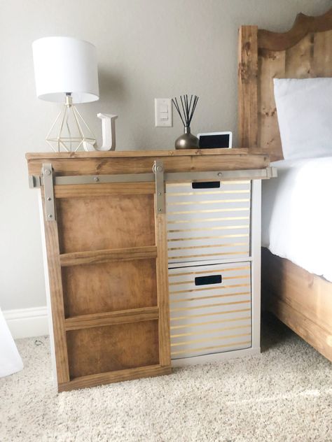 I turned a boring Target storage cube into this super cute and unique barn door night stand for my friends daughter! We teamed up with @krylonbrand to give it an even more custom look with the gold metallic spray paint! Target Storage Cubes, Diy Cubby Storage, Diy Cubbies Storage, Diy Cubby, Wall Locker, Free Furniture Plans, Storage Hack, Target Inspired Home Decor, To Build A Home