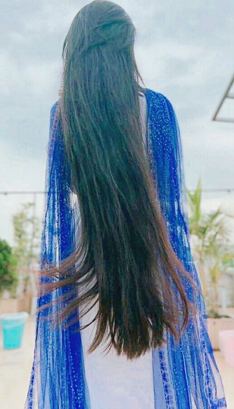 Girl Pictured Long Hair, Long Hair Girls Dpz, Long Hair Girl Aesthetic, Long Hair Poses, Long Hair Photography, Long Hair Pics, Long Hair Indian, Long Hair Photo, Indian Long Hair