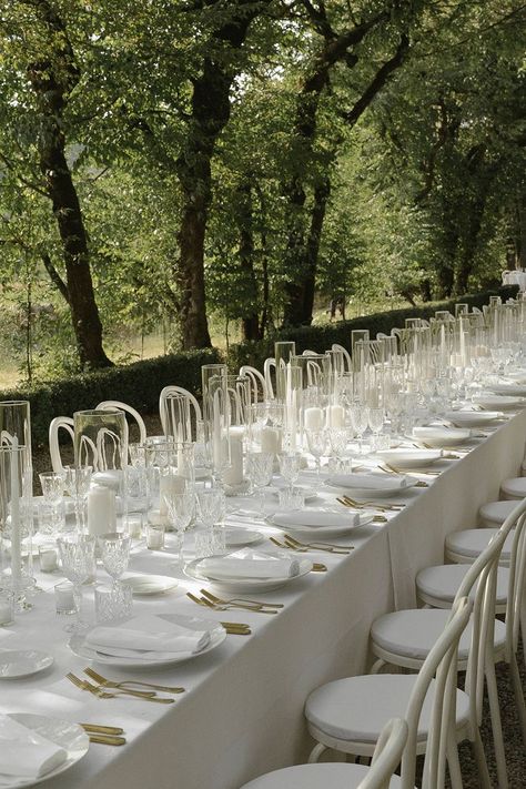 The Average Cost of Wedding Decorations, From Centerpieces and Signage to Table Linens Modern Minimalist Wedding Decor, Wedding Decor Outside, Micro Wedding Decor, Scandi Wedding, Como Italy Wedding, Lake Como Italy Wedding, Candle Lit Reception, Simple White Wedding, Vintage Italian Wedding