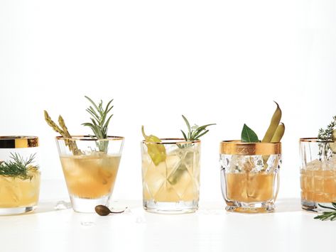 5 takes on the savoury cocktail trend for the holidays - Chatelaine Caper Berries, Pickled Asparagus, Cocktail Trends, New Drink, Pickle Butter, Sweet Cocktails, Cocktail Ideas, Christmas Cooking, Signature Drinks