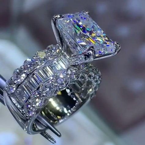 Big diamond engagement rings