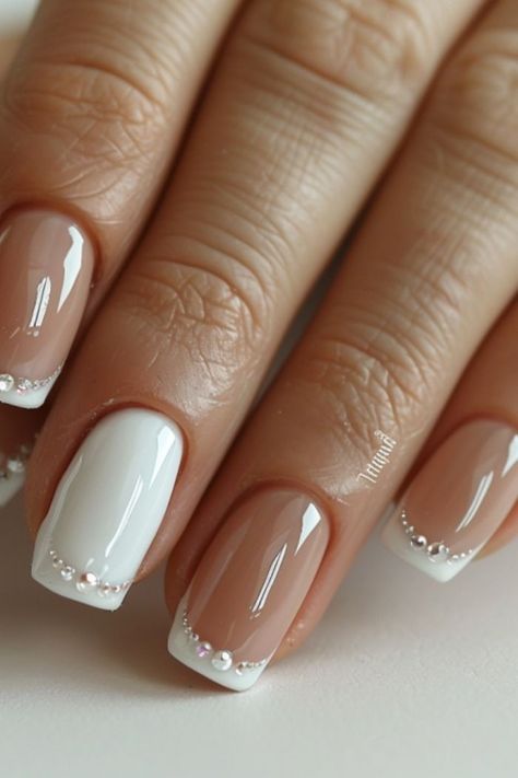 White Or French Nails, French Designed Nails, Simple White Manicure, White Nails Fancy, Nails French With Design, Nails With Tips Ideas, Cute Work Nails, French Tip Nails For Wedding, French Tip Inspired Nails