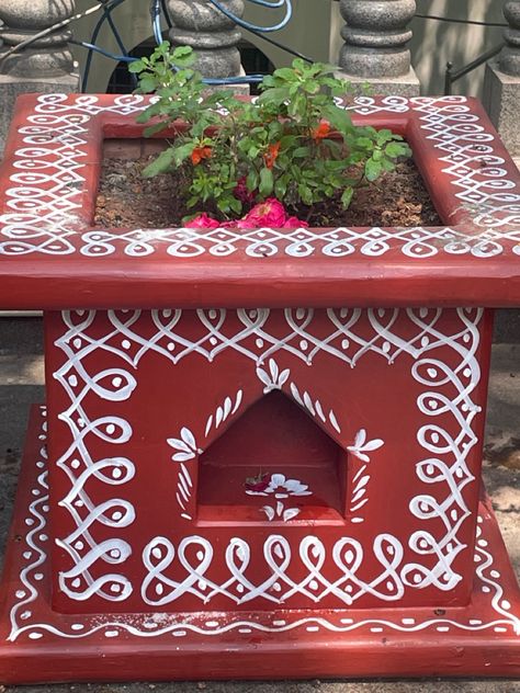 Tulsi Pot Design Painting, Tulsi Painting, Thulasi Kota Designs, Cement Plaster Wall Design, Tulasi Decoration, Tulasi Kota Designs, Plaster Wall Design, Thulasi Madam, Shiva Bhagwan