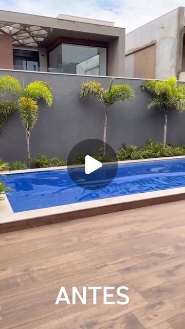 House With Pool In The Middle, Area Piscina, Pool Area Landscaping, Small Swimming Pool, Small Swimming Pools, Area Gourmet, Small Pools, Swimming Pool Designs, Pool Area