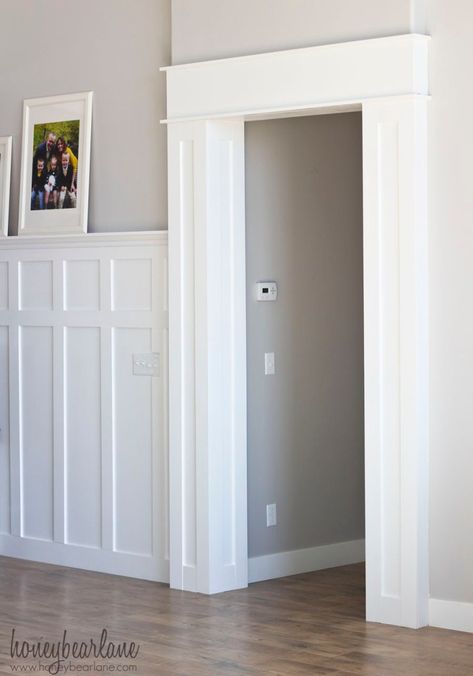 DIY Doorway Trim - Honeybear Lane Doorway Trim, Zigarren Lounges, Mudroom Flooring, Trim Ideas, House Trim, Stair Remodel, Home Remodeling Diy, Trim Work, Wall Trim