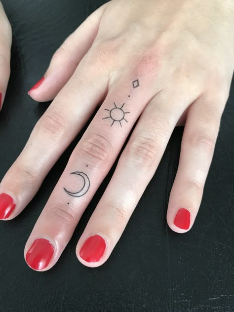 Sun Moon Star Hand Tattoo, Moon Tattoo In Finger, Sun And Moon Tattoo On Finger, Finger Moon Tattoos For Women, Small Moon Finger Tattoo, Sun And Moon Finger Tattoos For Women, Moon Star Finger Tattoo, Sun Moon And Stars Finger Tattoo, Small Moon Hand Tattoo