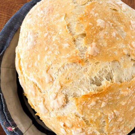 No Knead Dutch Oven Bread - Ever After in the Woods Artesian Bread, Bakery Oven, Pesto Bread, Peasant Bread, Mini Frittata, Homemade Baked Bread, Bread Dishes, Oven Bread, Knead Bread Recipe