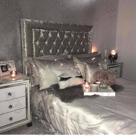 Crushed Velvet Bedroom Ideas, Crushed Velvet Bedroom, Velvet Bedroom Ideas, Latina Room, Blue Teen Girl Bedroom, Crushed Velvet Bed, Velvet Bedroom, Glam Bedroom Decor, Silver Bedroom