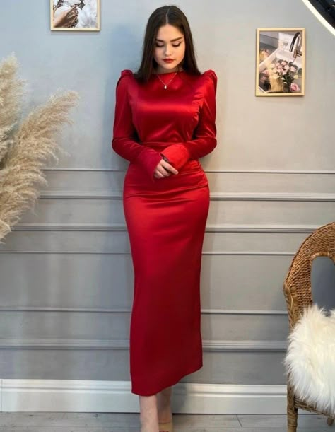 Silk Gown Evening Dresses Long Sleeve, Silk Classy Dress, Atlas Dress, Elegant Silk Dresses, Soiree Dresses, Soiree Dress, Dress Party Night, Braut Make-up, Women Dresses Classy