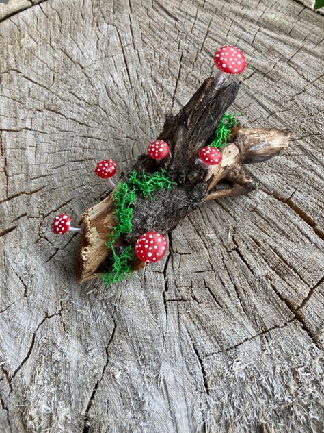 Fake Moss Crafts, Glue Mushrooms, Hot Glue Mushrooms, Fake Moss, Rock Creations, Mushroom Crafts, Tiny Mushroom, Fairy Crafts, Nature Crafts