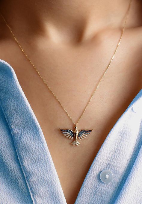 Albatross Necklace, Bird Jewelry Design, Bird Clothes, Delicate Gold Bracelet, Resin Necklaces, Phoenix Necklace, Fancy Jewelry Necklace, Pretty Jewelry Necklaces, Gold Wing