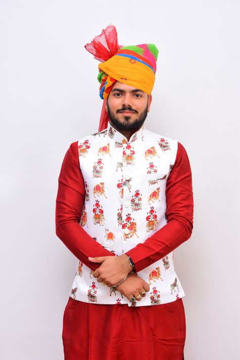 Rajasthani Outfit, Black Background Photography, Background Photography, Photo Pose For Man, Indian Outfit, Photo Pose, Poses For Men, Mens Clothing, Model Poses